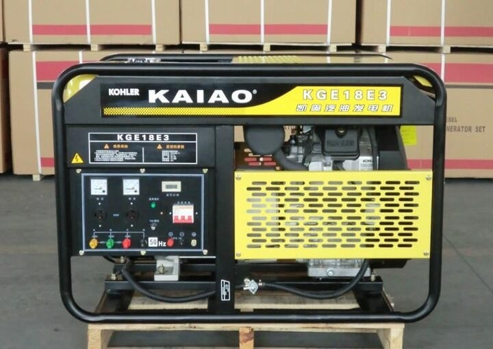 OHV 15kva 25L জ্বালানী ট্যাংক বায়ু শীতল পেট্রল জেনারেটর কম তেল এলার্ম সিস্টেম KGE18E